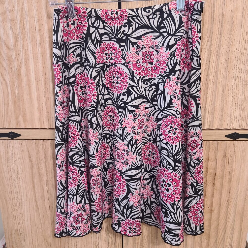Julie's Closet Pink & Black Floral Flare Skirt - Size M